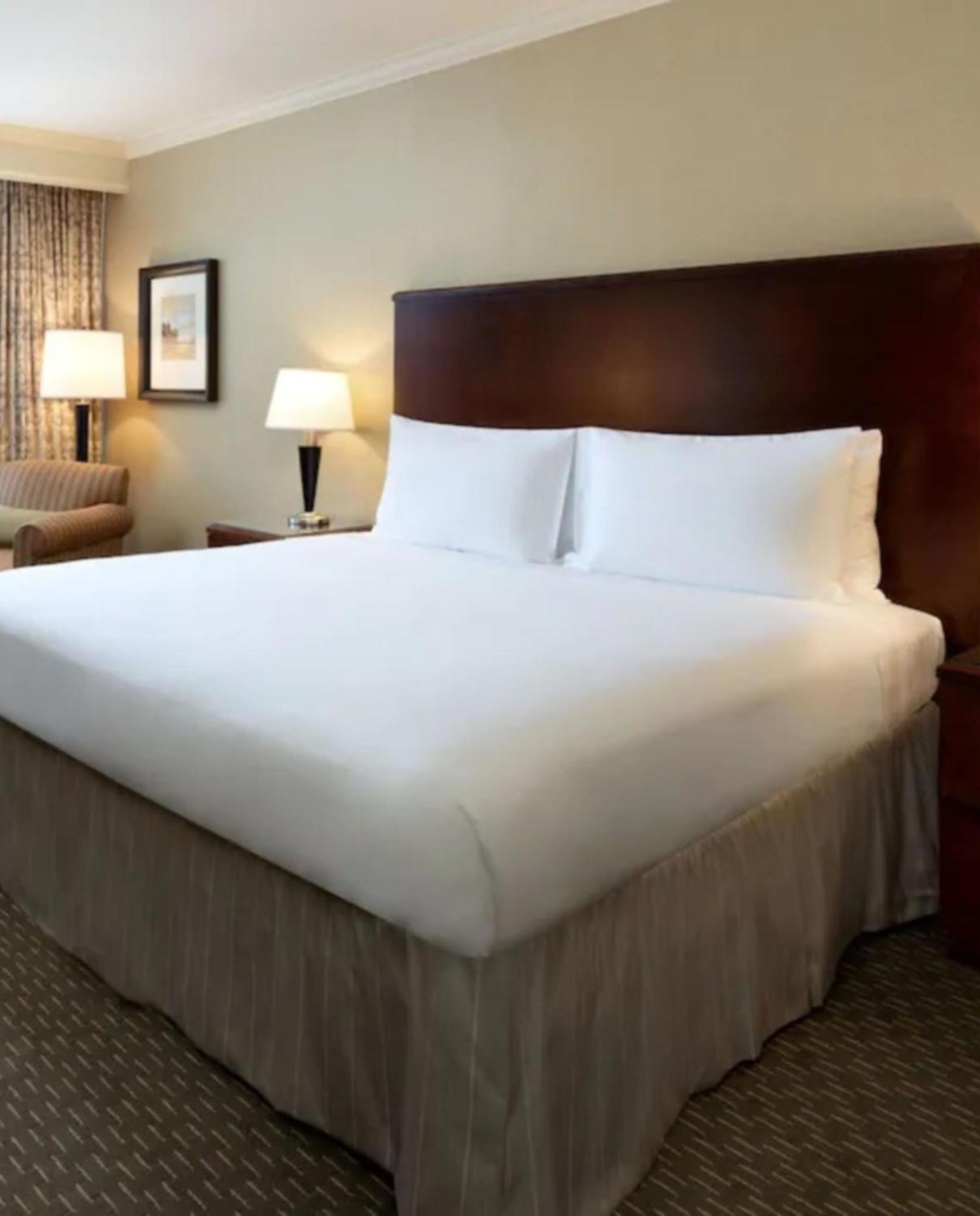Hotel Hyatt Regency West 4*